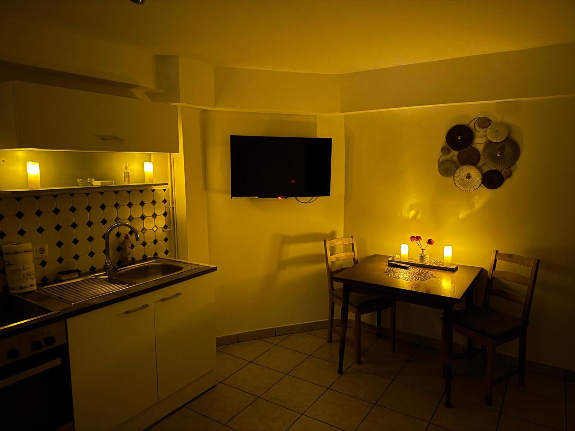Kleine-Romantische Ferienwohnung Parkplatz Vor Dem Haus! Алтенау Екстериор снимка