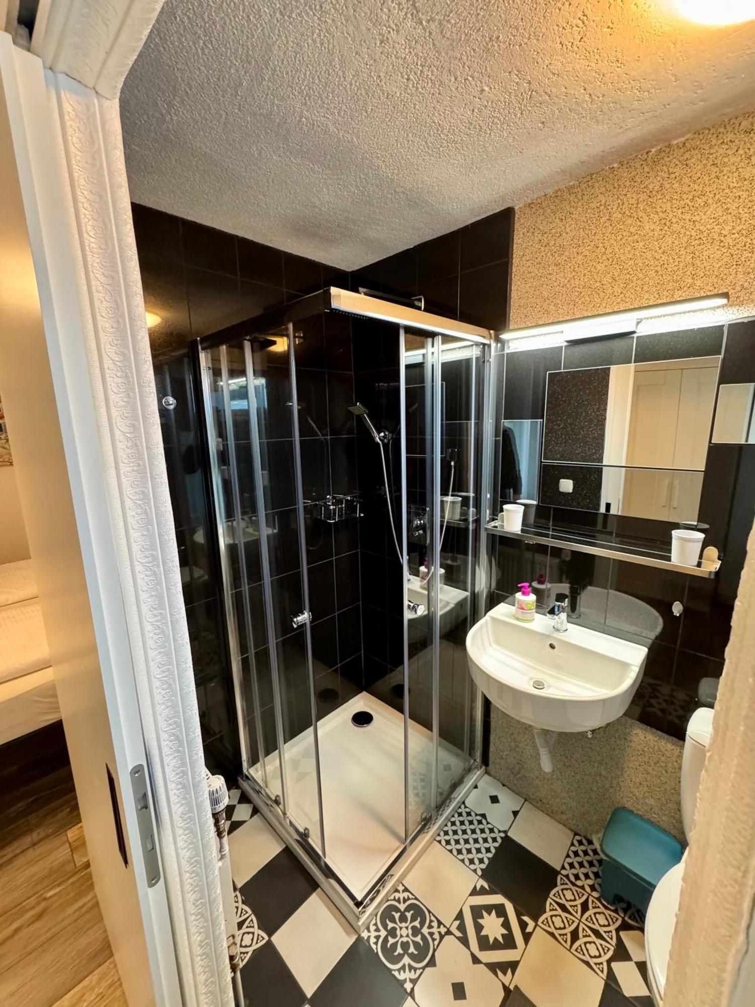 Kleine-Romantische Ferienwohnung Parkplatz Vor Dem Haus! Алтенау Екстериор снимка